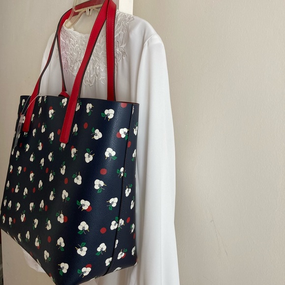 Kate Spade Mya Breeze Floral Ditsy Reversible Tote with Wristlet MSRP $329.00 - Picture 4 of 9